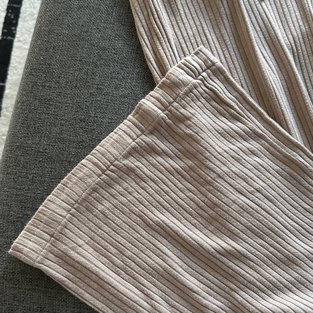 Beyond Yoga Well Traveled Wide Leg Pants - Picture 9 of 11